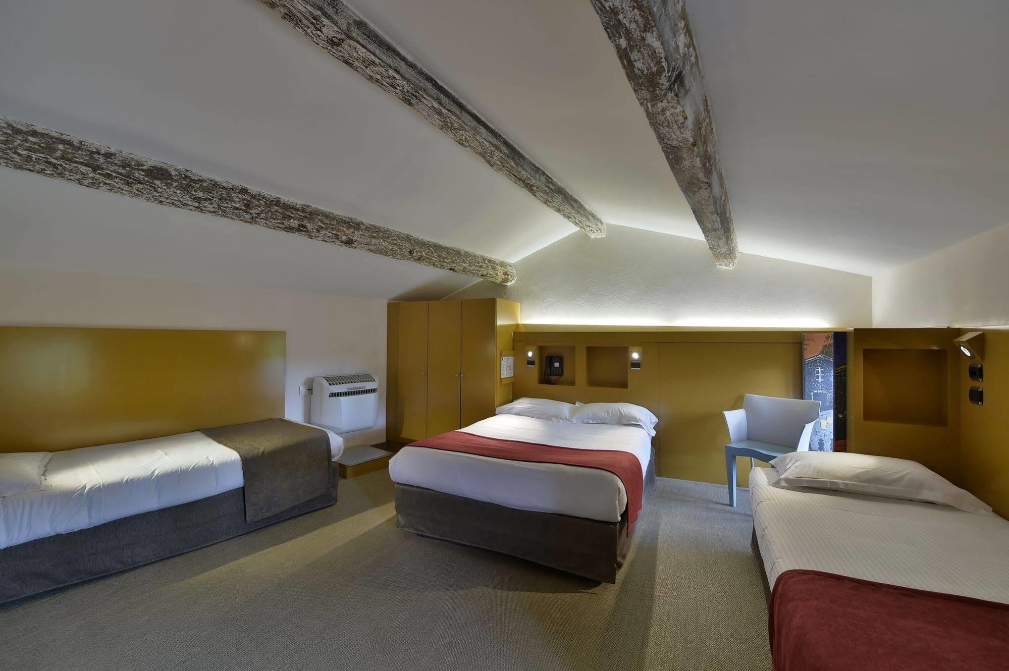 De La Commanderie Hotel